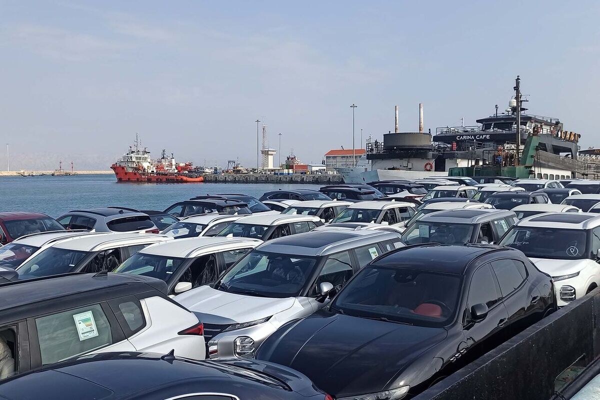 واردات خودرو توسط ایرانیان خارجنشین تا پایان ۱۴۰۵ مهلت دارد واردات خودرو توسط ایرانیان خارجنشین تا پایان ۱۴۰۵ مهلت دارد