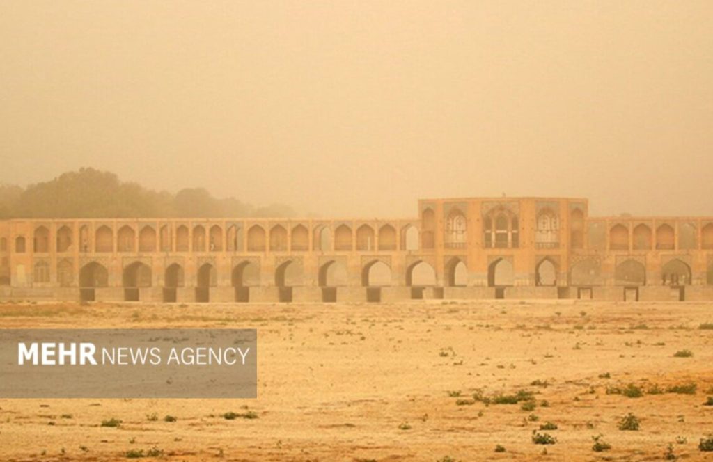 بستر زایندهرود کانون فرسایش بادی؛ غلظت کادمیوم بسیار بالاست بستر زایندهرود کانون فرسایش بادی؛ غلظت کادمیوم بسیار بالاست